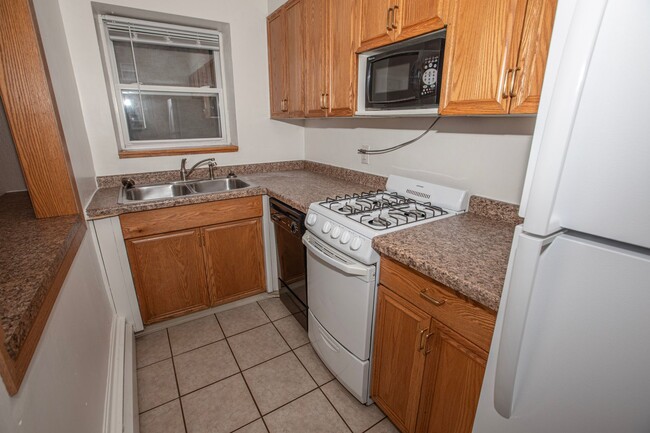 Interior Photo - AVID Uptown