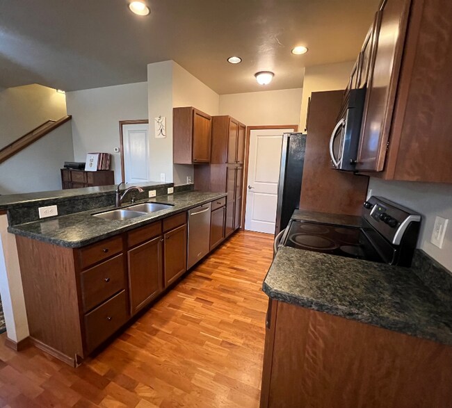 Foto del edificio - Modern 3 Bed | 2.5 Bath Condo in Prime Loc...