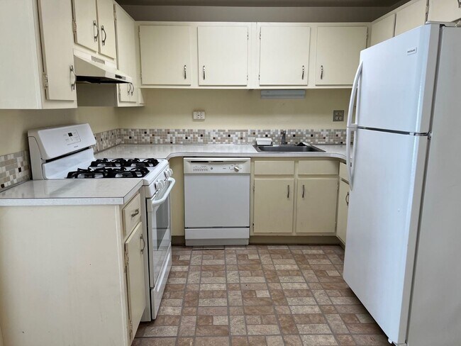 Foto del edificio - 1312 Wakeby Ln