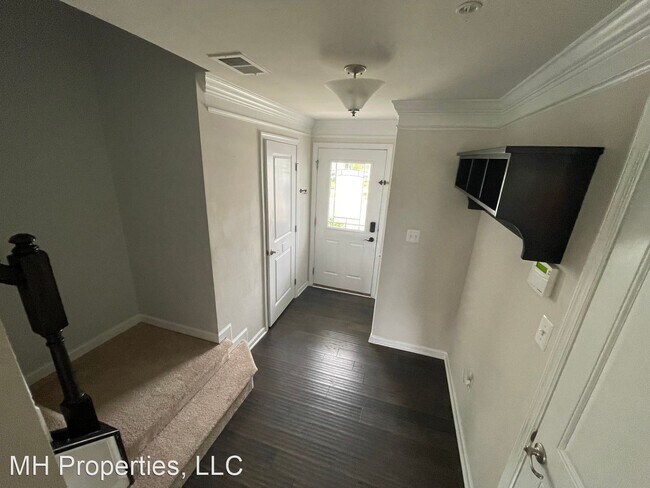 Building Photo - 4 br, 3.5 bath House - 8210 Secluded Cove ...