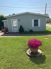 Building Photo - 161 Charlotte Dr