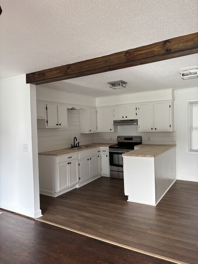 Foto del edificio - 307 N 12th Ave