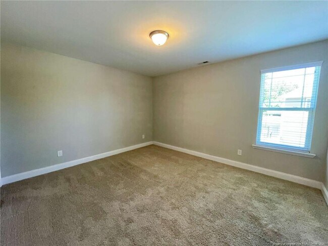 Building Photo - 208 Ladden Ln