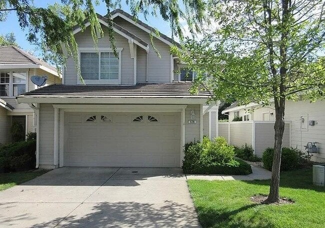 Building Photo - Beautiful 3-Bedroom Home in Gated Woodbrid...