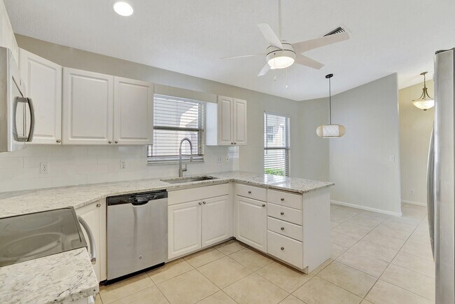 Foto del edificio - 1022 Island Manor Dr