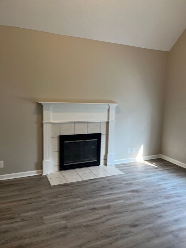 Foto del edificio - NOW AVAILABLE! - 3051 Wellington Pl, Murfr...
