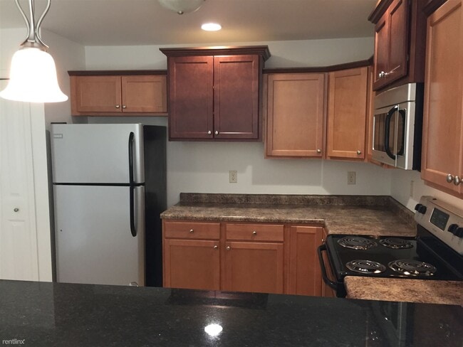 Building Photo - 3 br, 2 bath Townhome - 1129 Ridge Creek C...