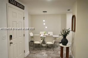 Foto del edificio - 380 SW Donna Terrace