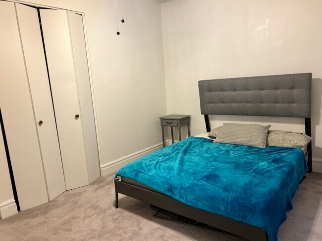 Foto del edificio - 5300 S Shore Dr