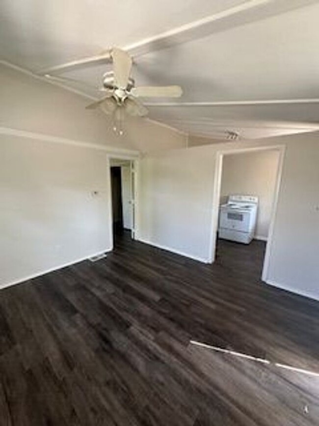 Foto del edificio - Great 1 bedroom 1 Bath Duplex