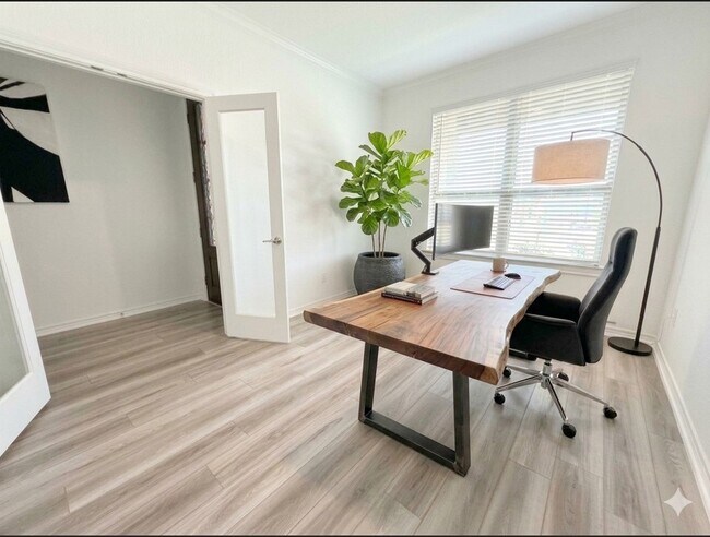 Foto del edificio - 1301 Tan Gable Ln