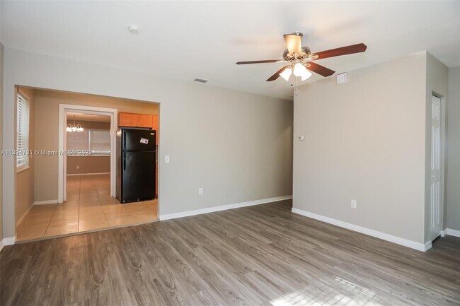 Foto del edificio - 1155 NE 133rd St