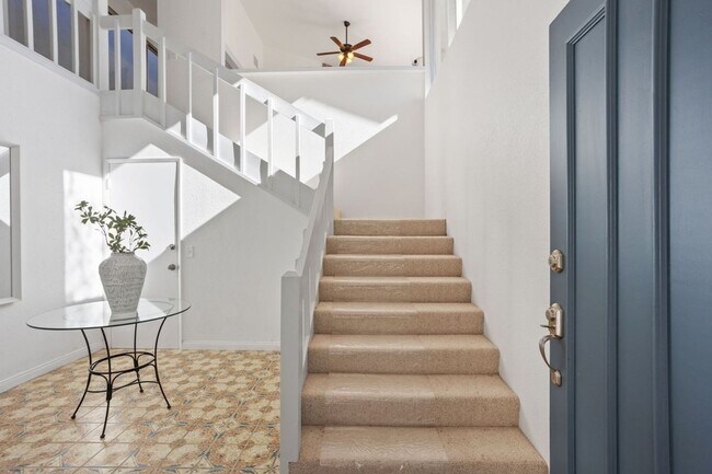 Building Photo - 3 Bedroom House with View in Poway