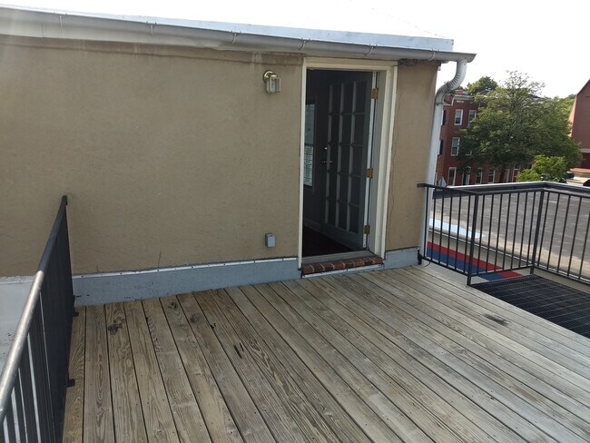 Deck - 917 S Hanover St