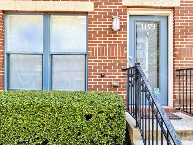 Foto del edificio - 4159 Rush St