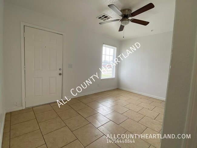 Foto del edificio - 944 SE 14th St