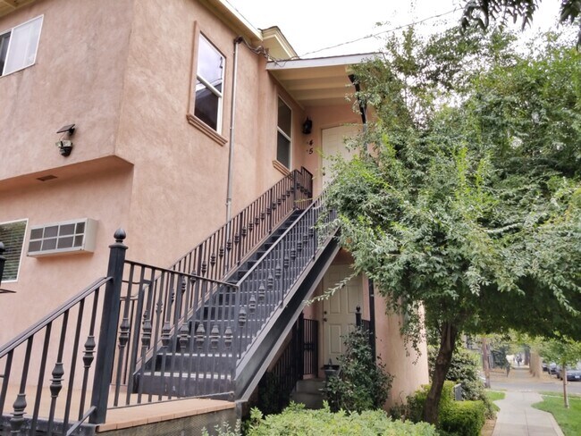 Foto del edificio - 746 W 3rd St