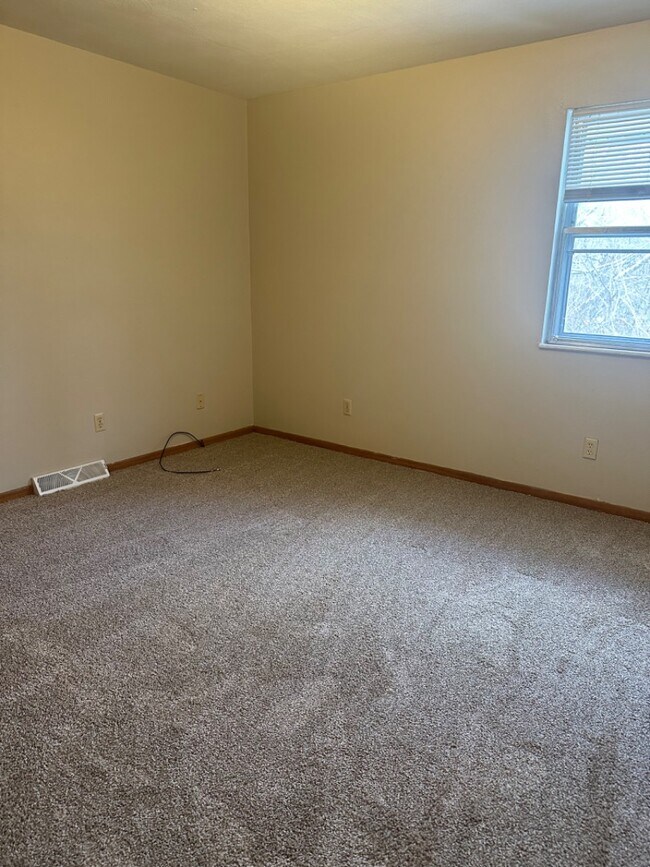 Foto del edificio - 450 Hutton Ln