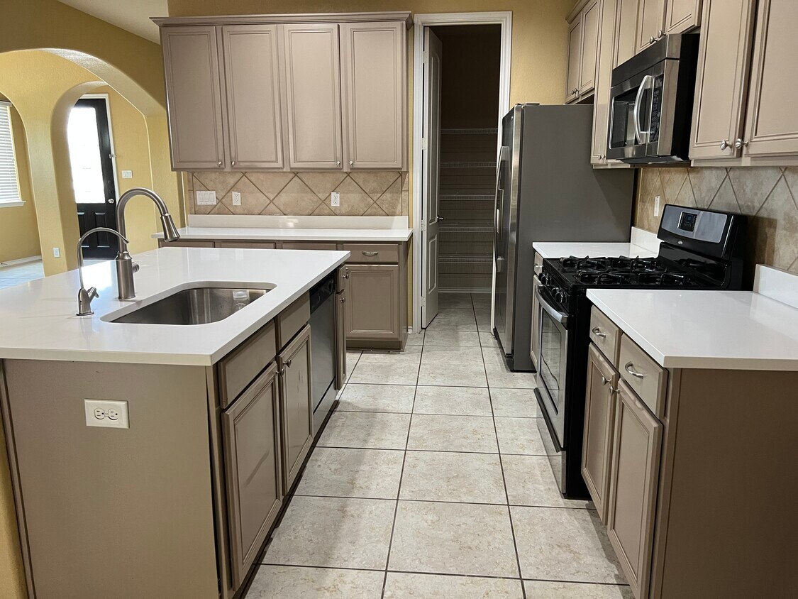 Foto del edificio - 4311 Woodbridge Way