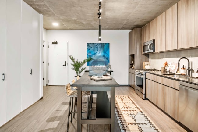 Photo - 1440 W Randolph St Apartment