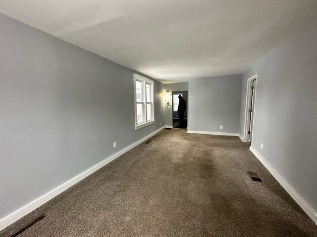 Building Photo - 827 Elk St