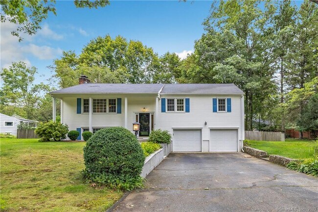 Foto del edificio - 4 Cranbury Woods Rd