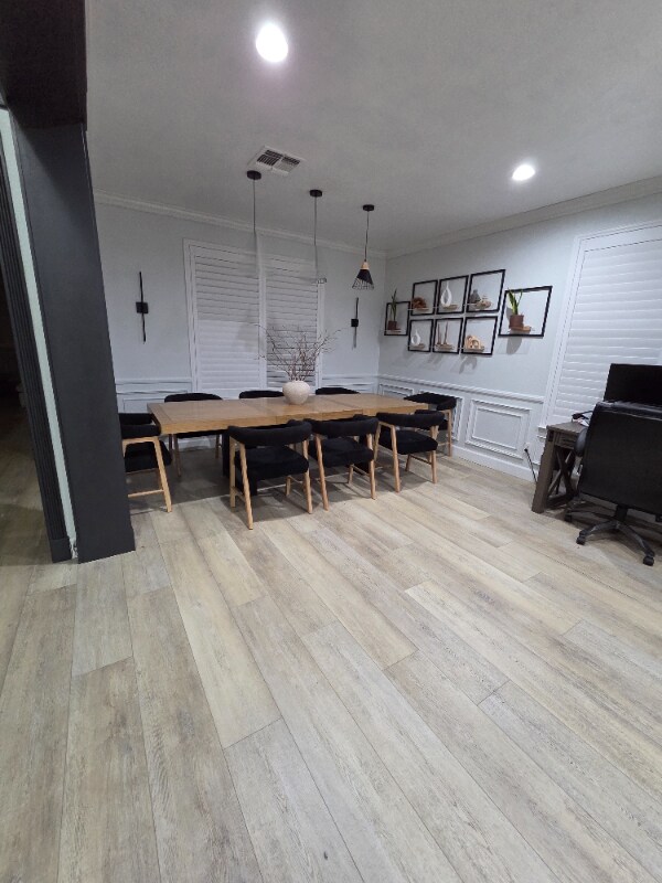 Building Photo - 11 Sola Ct