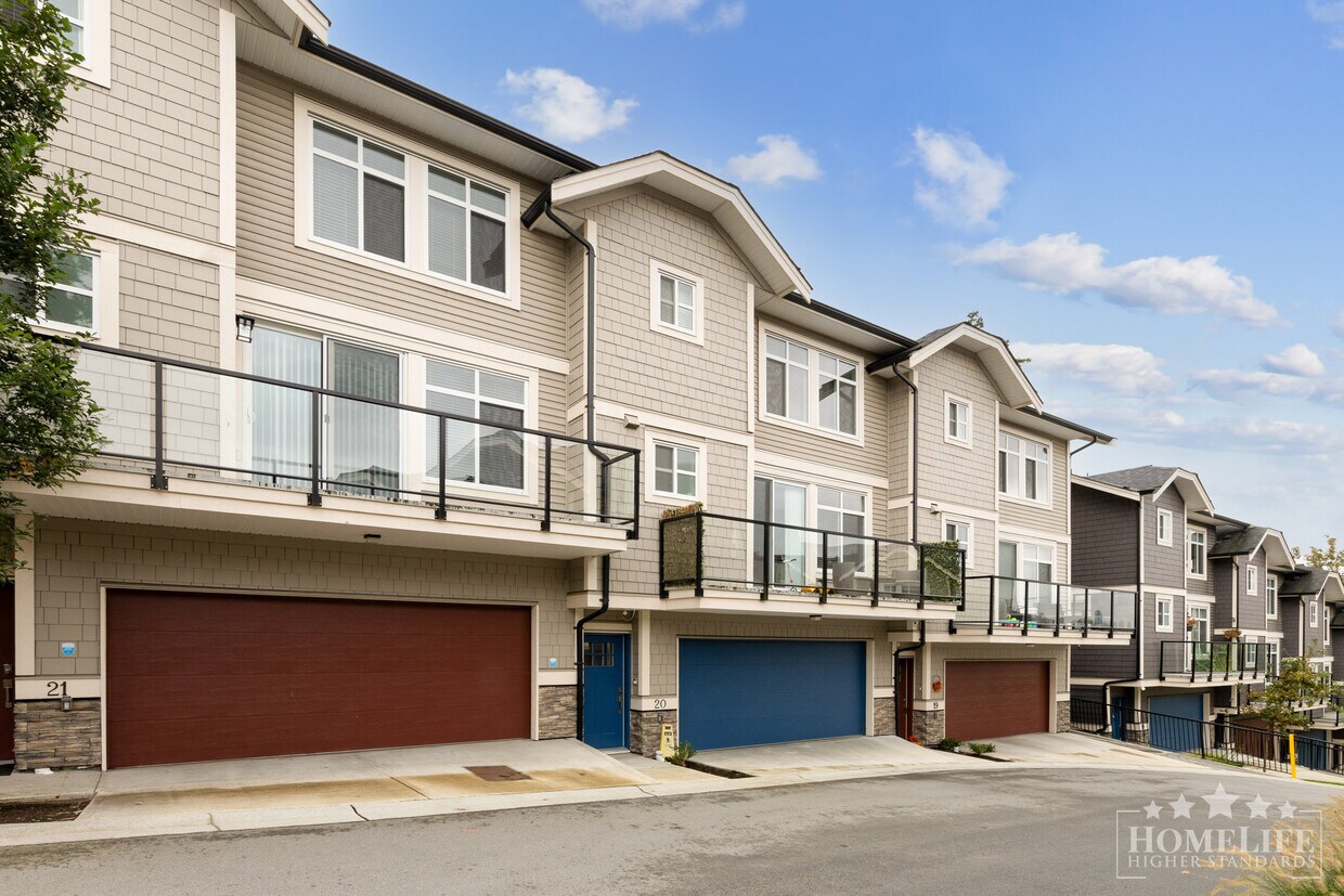 Primary Photo - Modern 3-Bedroom Townhome in the Heart of ...