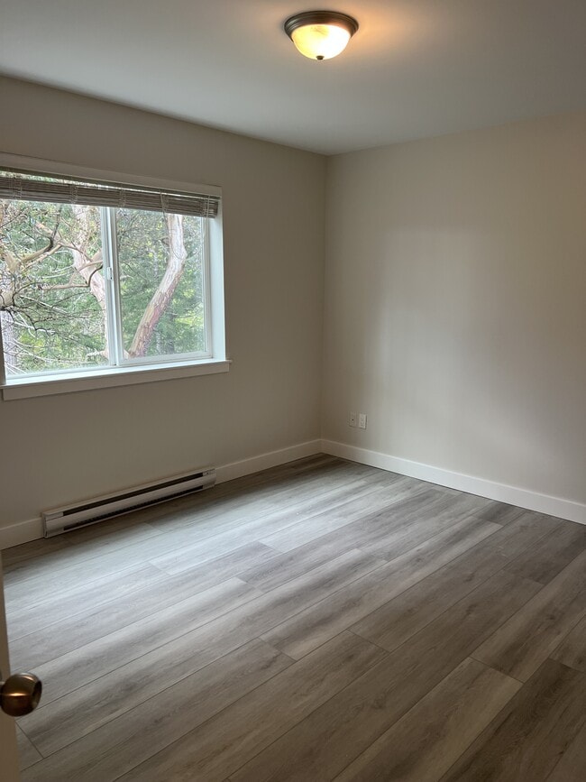 Building Photo - 3354 Sewell Rd