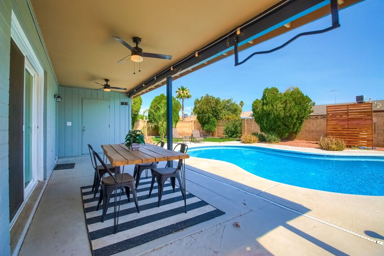 Primary Photo - 4 Bedroom single family home in Tempe