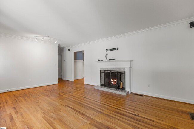Foto del edificio - 112 N Rockview Dr