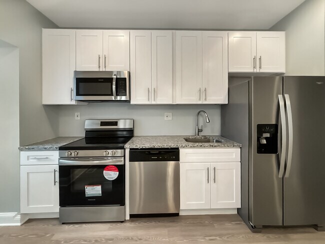 Foto del edificio - 3130 Normount Ave