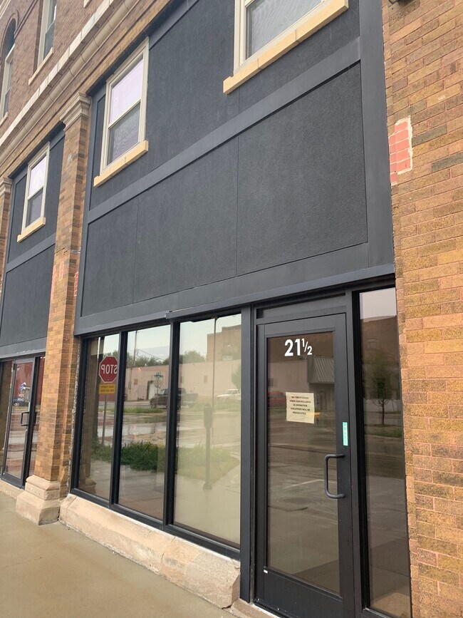 Foto del edificio - 705 1st Ave N