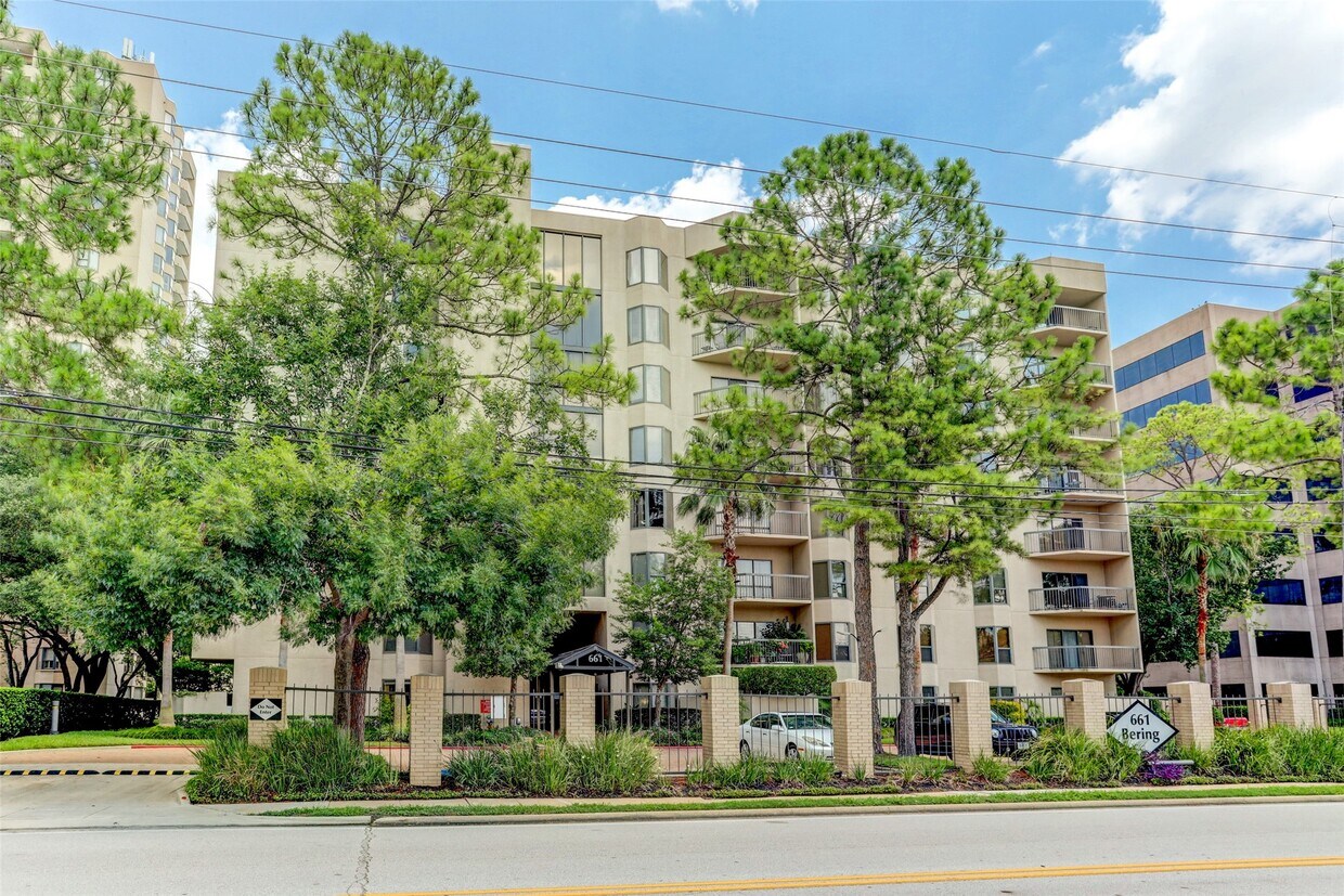 Foto principal - 661 Bering Dr