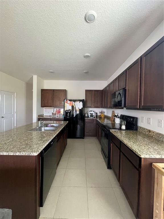 Building Photo - 2819 Suncoast Blend Dr