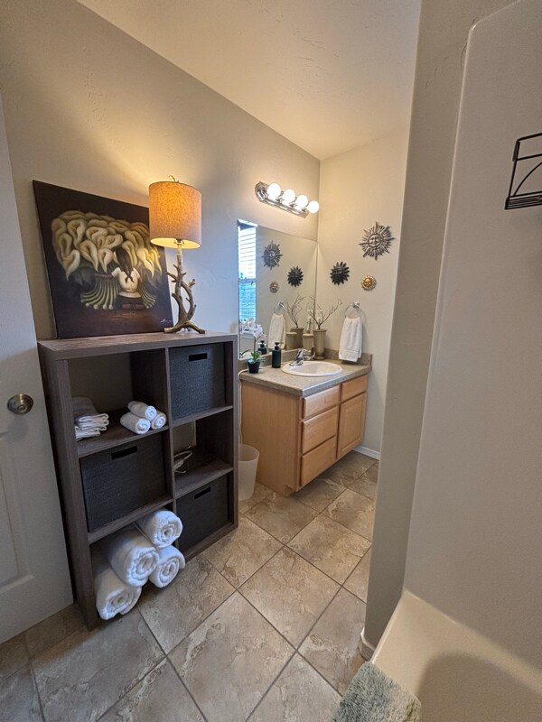 Foto del edificio - 715 Cedar St