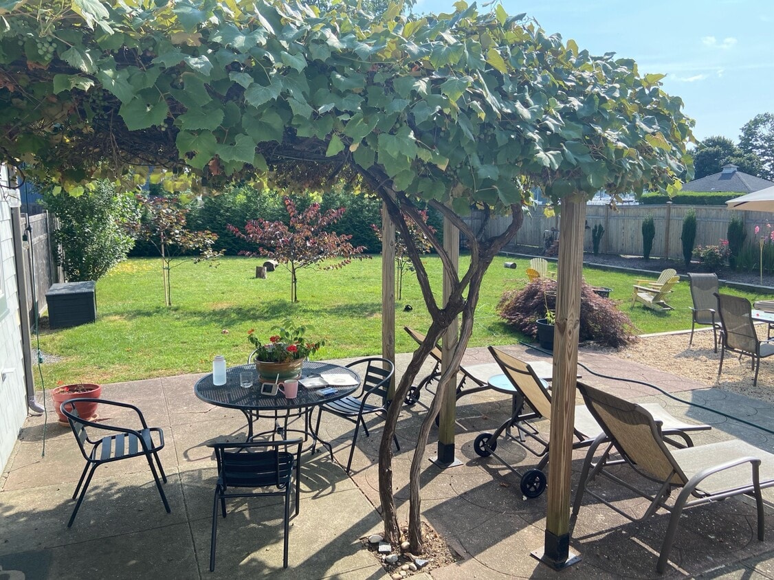 744 Main St, Greenport, NY 11944 Townhome Rentals in Greenport NY