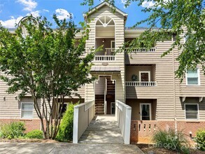 Building Photo - 9808 Emerald Point Dr