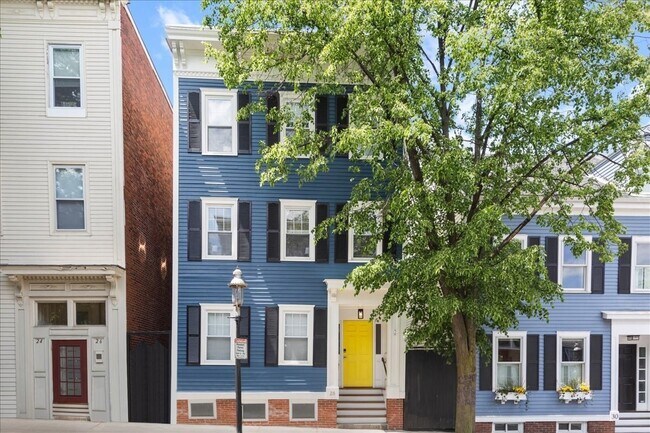 Building Photo - 28 Concord St