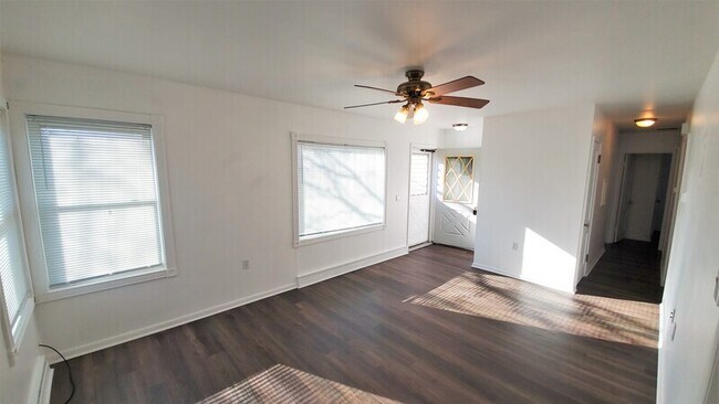 Building Photo - 110 W Burroughs St