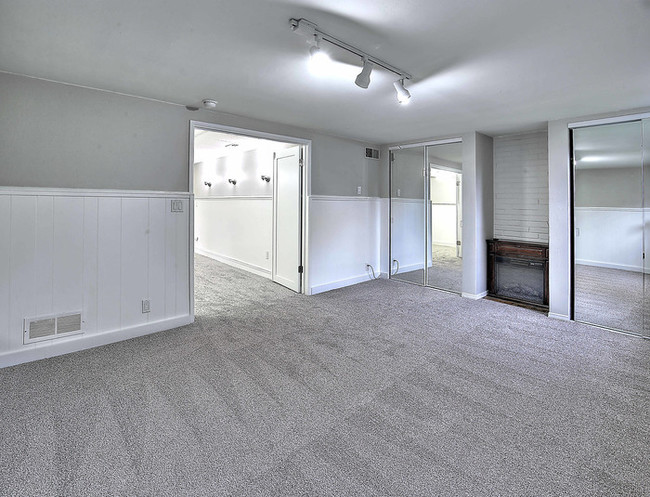 Foto del edificio - 5 bedroom house in Seattle for rent