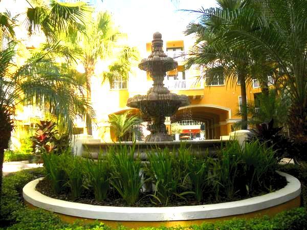 Foto del edificio - 860 N Orange Ave