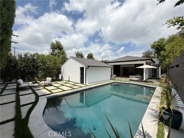 Foto del edificio - 4257 Shadyglade Ave