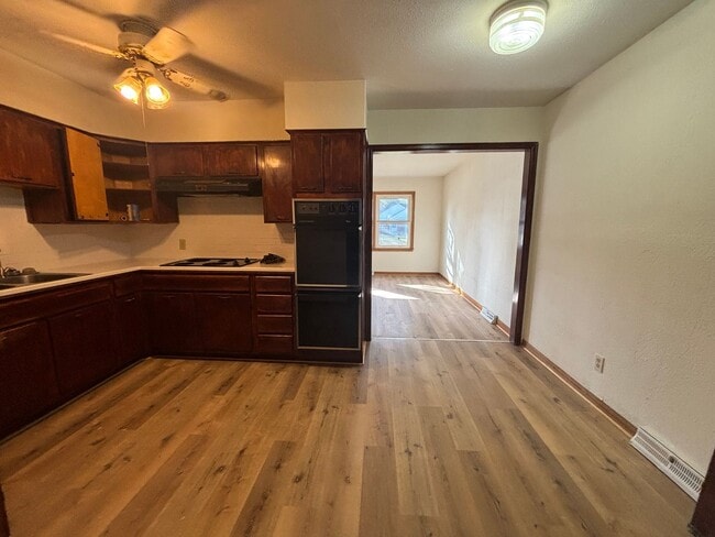 Building Photo - 4408 Vesta Dr