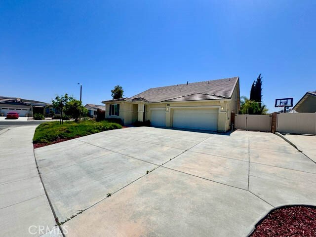 Building Photo - 34726 Yellow Root Ct