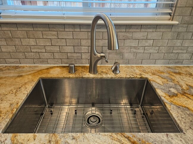 Country sink - 874 Castlewood Dr
