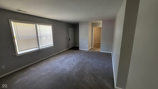 Foto del edificio - 6255 E 25th St