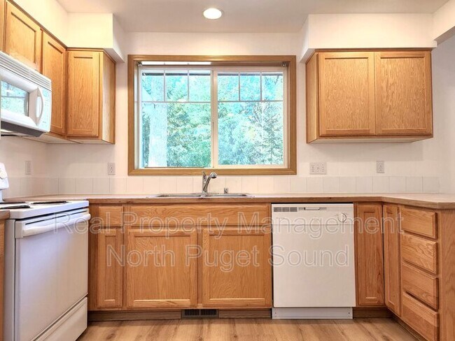 Foto del edificio - 6624 206th Pl NE
