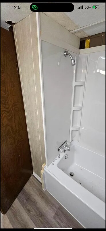 Foto del edificio - 4720 Ellsworth Ln