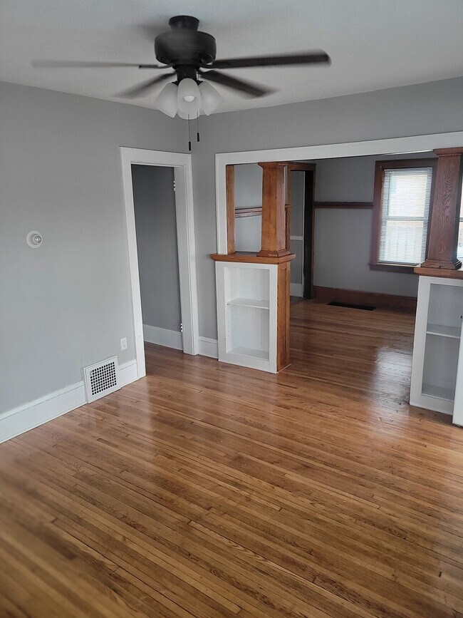 Building Photo - Perfect Family Home!